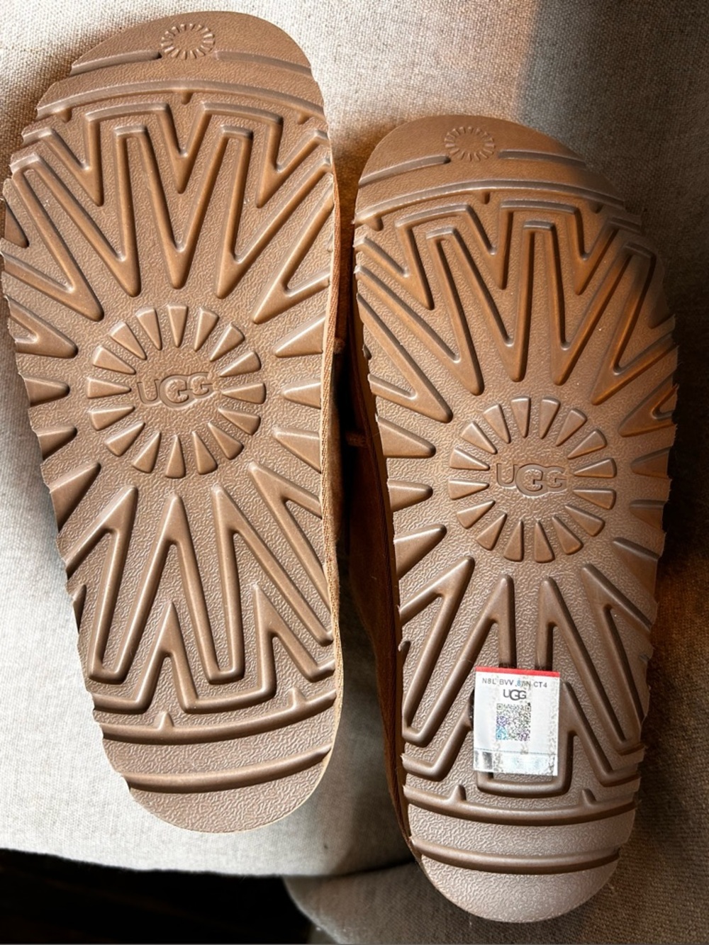 UGG Goldenstar Hi Slide sandal in chestnut. Like new in box. - Picture 10 of 11